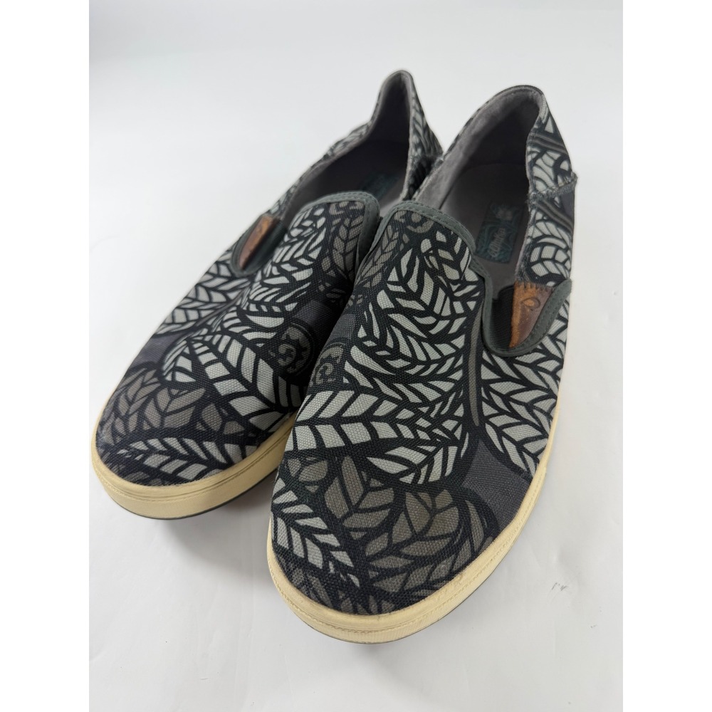 OluKai Kahu Pow Wow Mens 10 Grey Black Leaf Print Slip On Shoes 10372-6CWR
